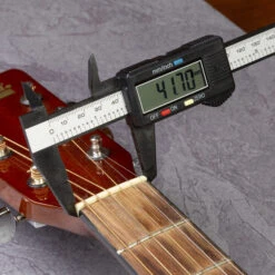 Featherweight Digital Caliper - StewMac 9 Featherweight Digital Caliper - StewMac -Luthier Tools Shop 10447 4 3000