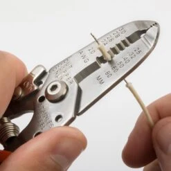 Fine-gauge Wire Stripper - StewMac