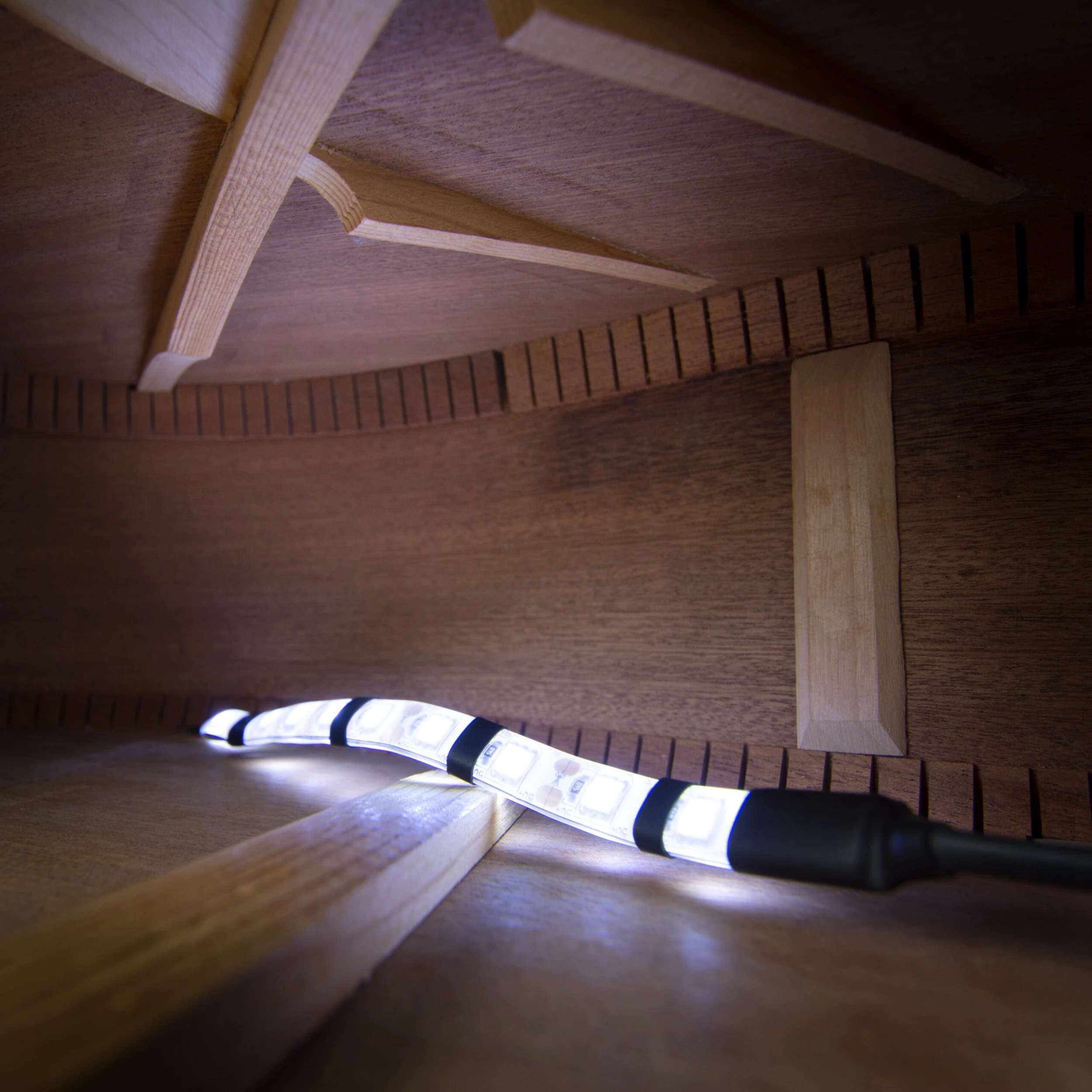 Inner-Bright LED Flexible Inspection Light - StewMac 1 Inner-Bright LED Flexible Inspection Light - StewMac