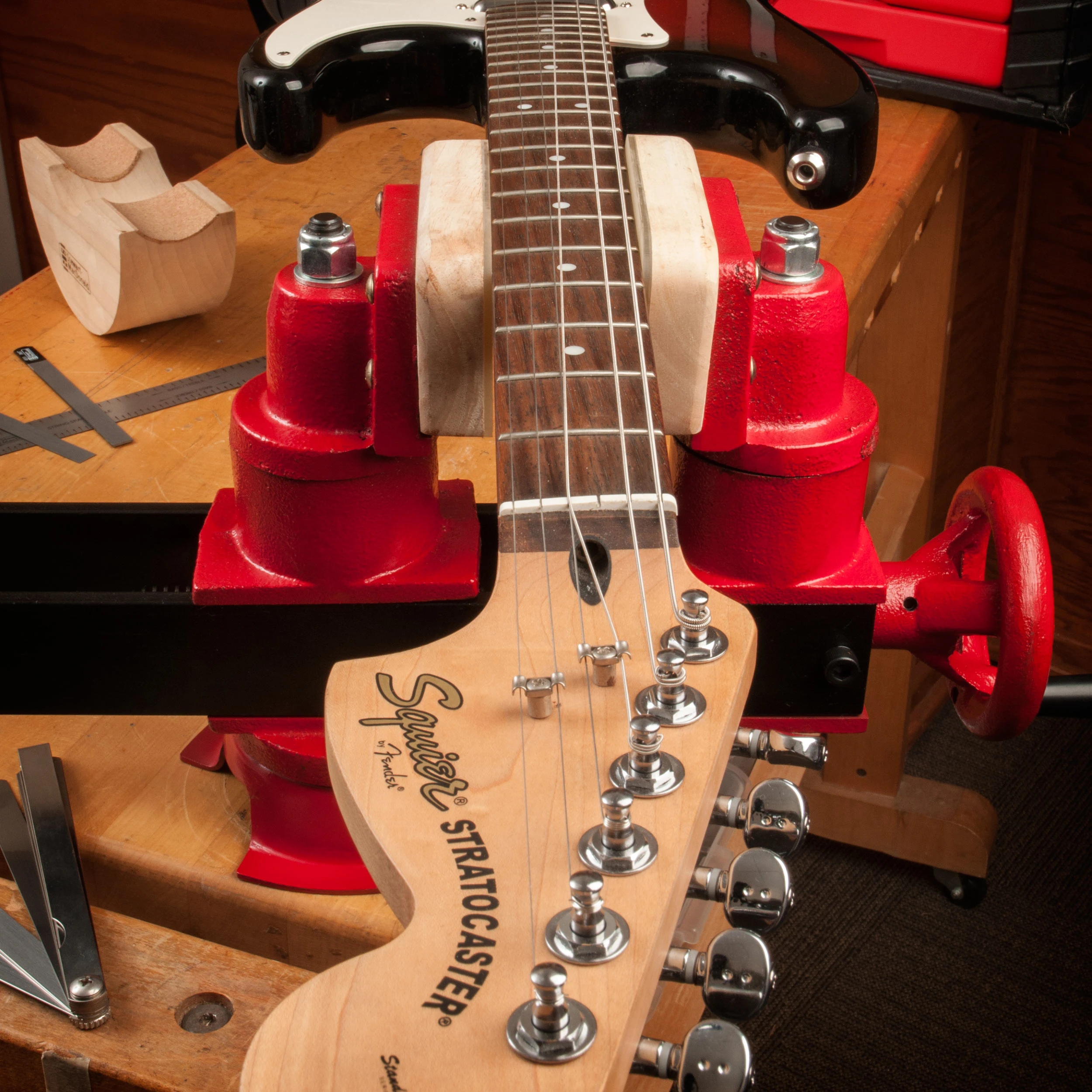 Guitar Repair Vise - StewMac 3 Guitar Repair Vise - StewMac - Image 3