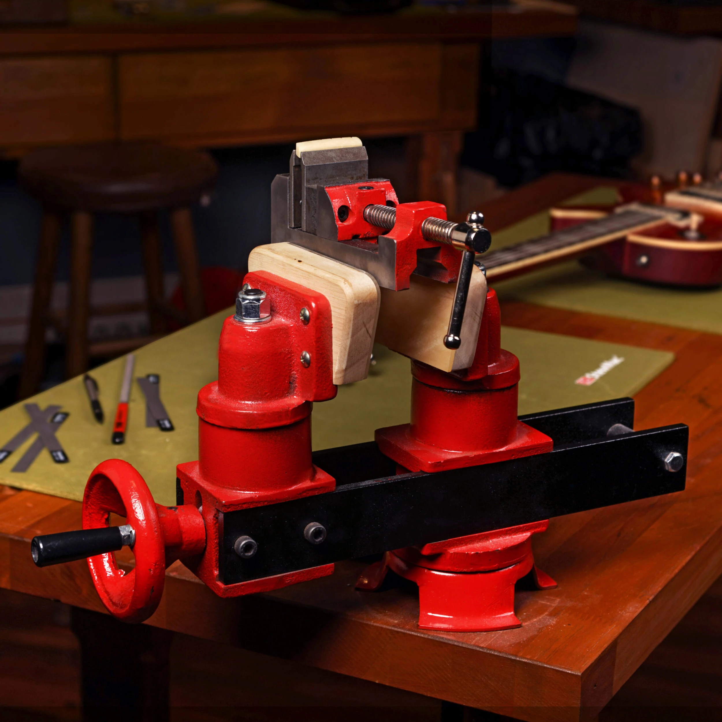 Guitar Repair Vise - StewMac 5 Guitar Repair Vise - StewMac - Image 5