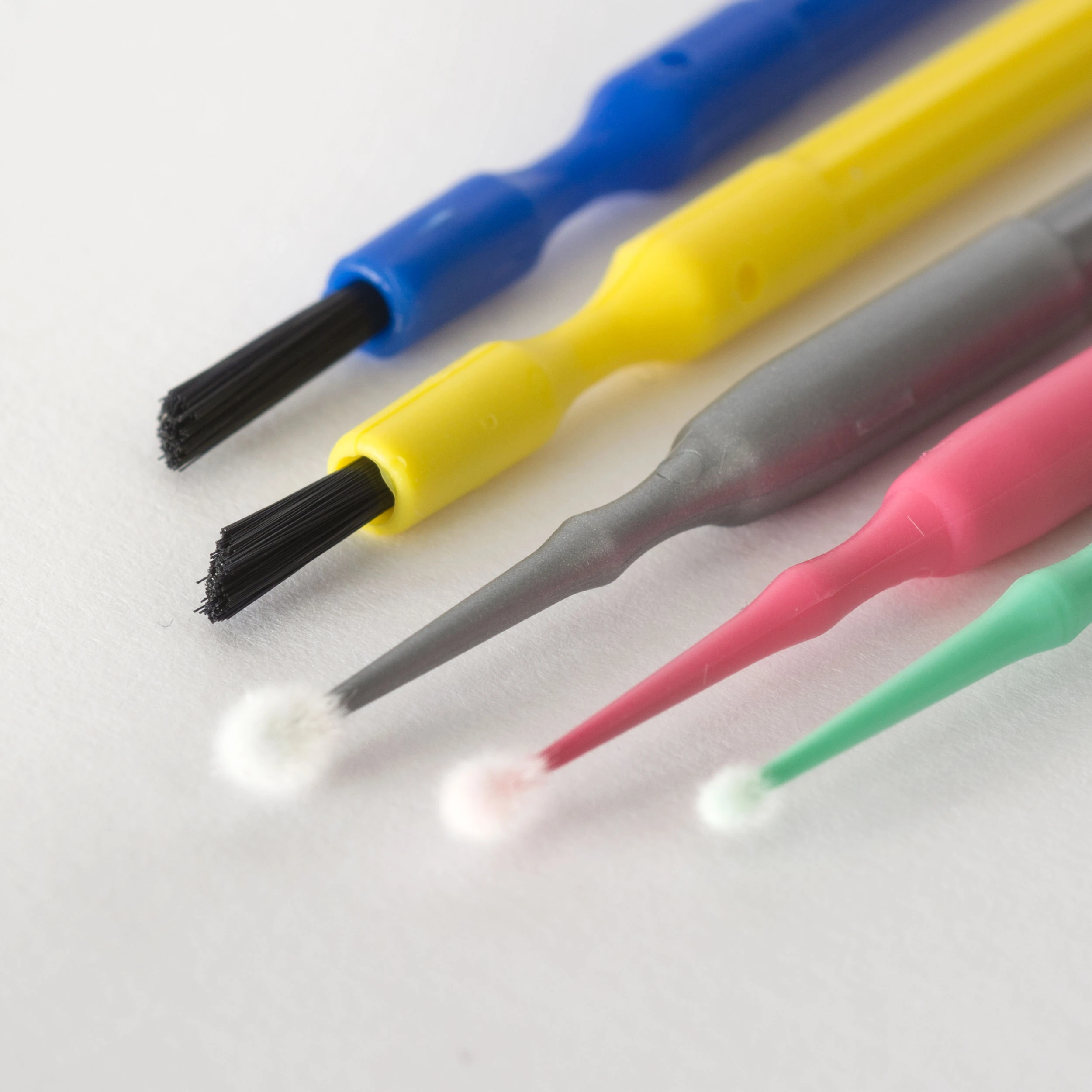 Micro Cleaning Brushes - StewMac 1 Micro Cleaning Brushes - StewMac