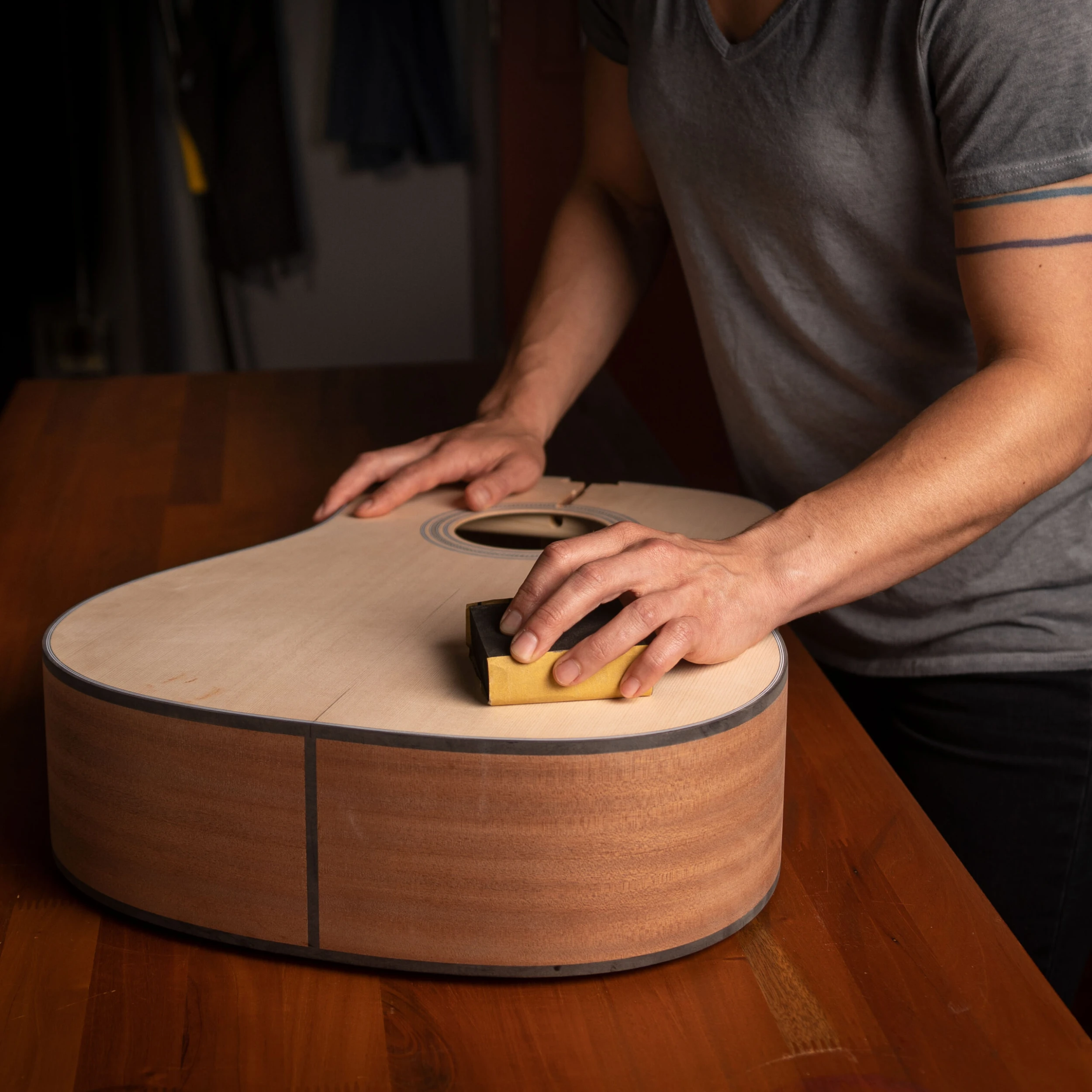 Micro-Mesh Foam Sanding Block - StewMac 5 Micro-Mesh Foam Sanding Block - StewMac - Image 5