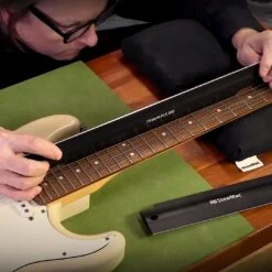 2-in-1 Precision Straightedge - StewMac 10 2-in-1 Precision Straightedge - StewMac -Luthier Tools Shop 4003 5 1400px