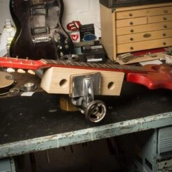 Tall Neck Support Caul - StewMac 9 Tall Neck Support Caul - StewMac -Luthier Tools Shop 4482 5 angled in vise 3000px