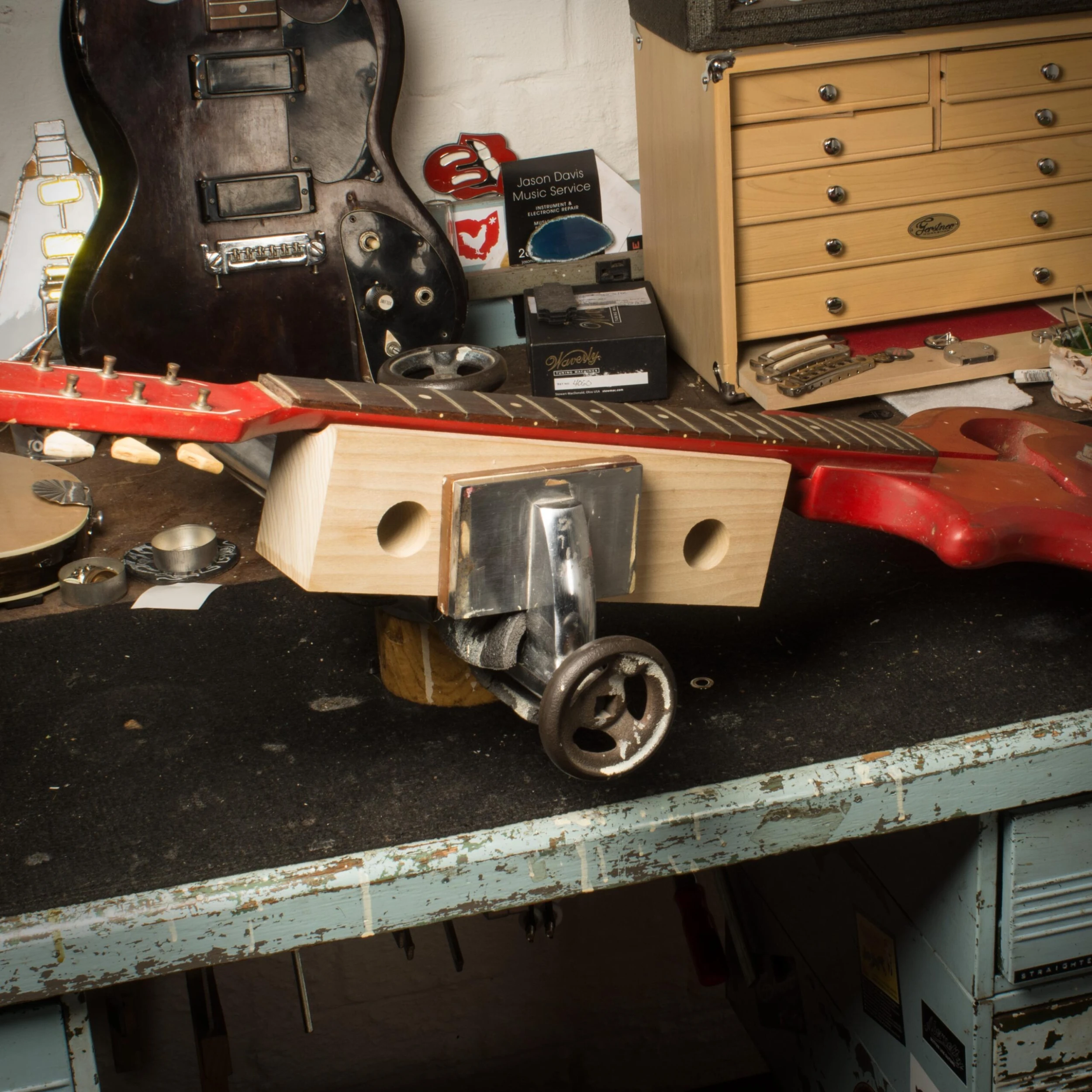 Tall Neck Support Caul - StewMac 5 Tall Neck Support Caul - StewMac - Image 5