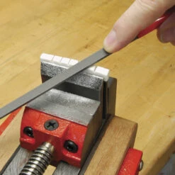 Nut And Saddle Shaping Files, Set Of 2 - StewMac -Luthier Tools Shop 4556 3 inuse 1400