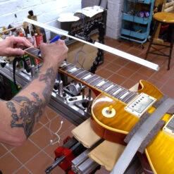 StewMac Light Jig - StewMac 8 StewMac Light Jig - StewMac -Luthier Tools Shop 5369 3 inuse