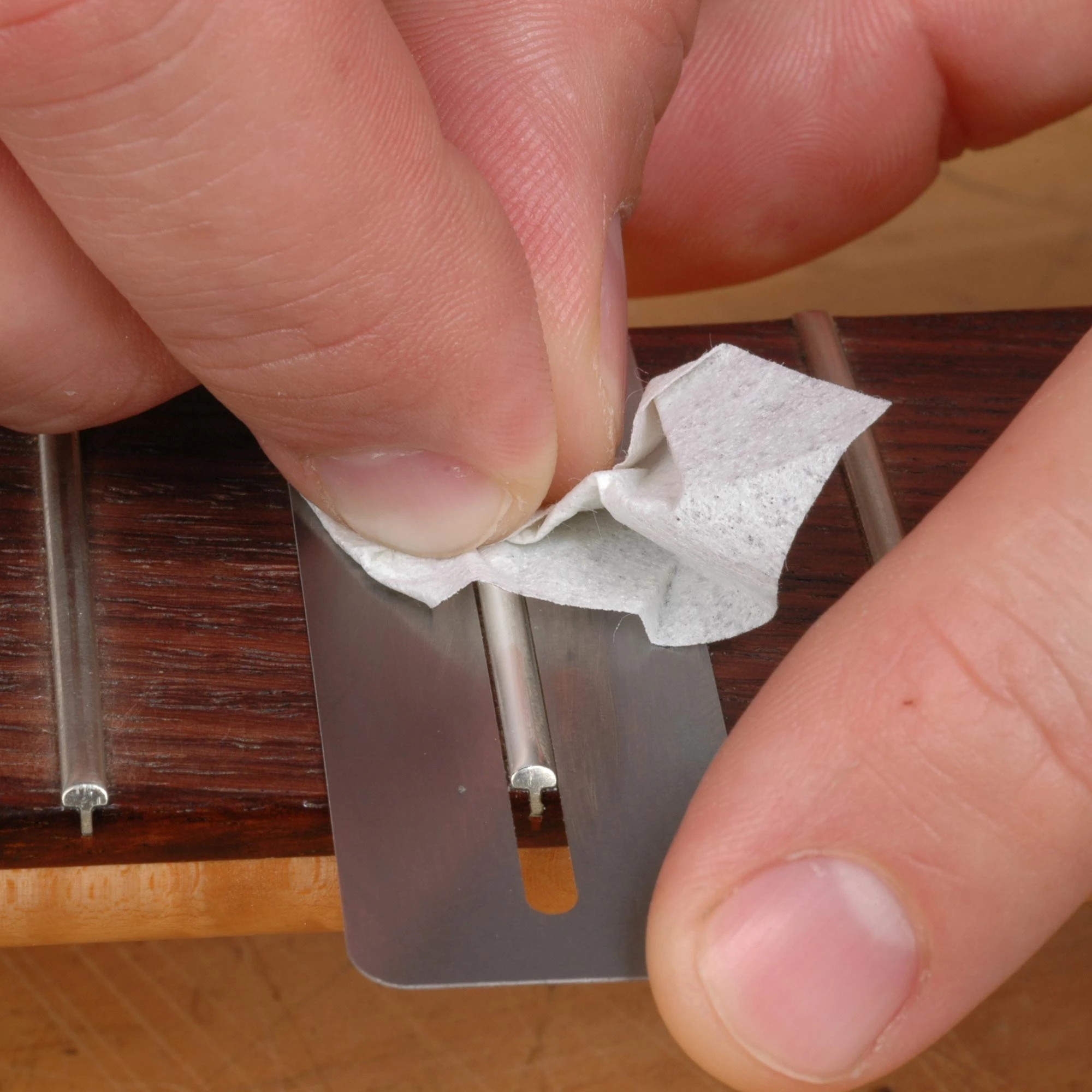 3M Flexible Polishing Papers - StewMac 3 3M Flexible Polishing Papers - StewMac - Image 3