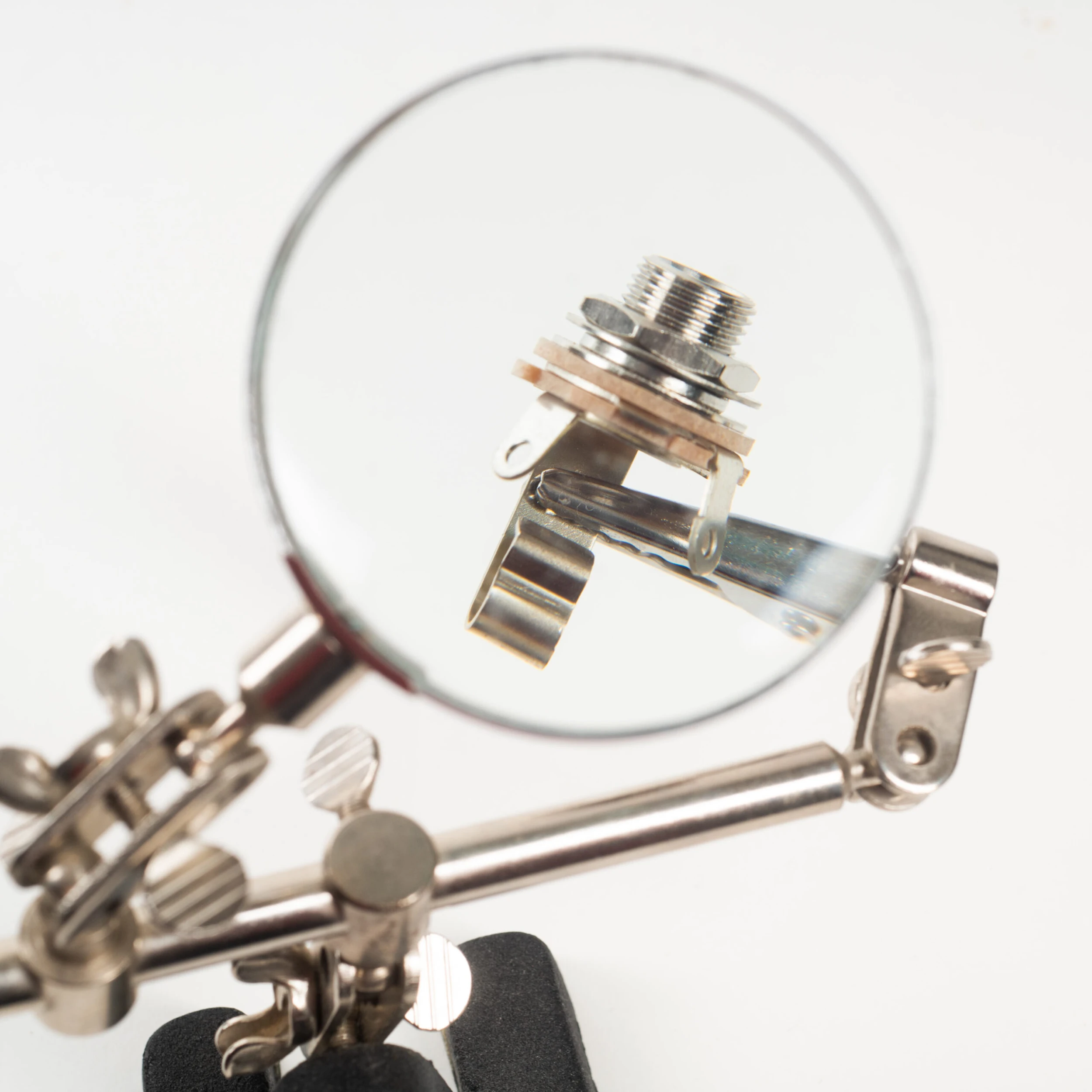 Helping Hands Soldering Holder - StewMac 2 Helping Hands Soldering Holder - StewMac - Image 2